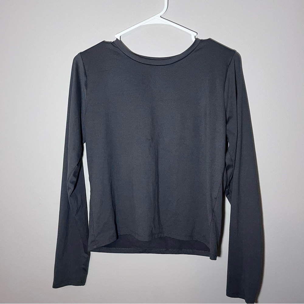 Classic Black Long Sleeve Crop Top